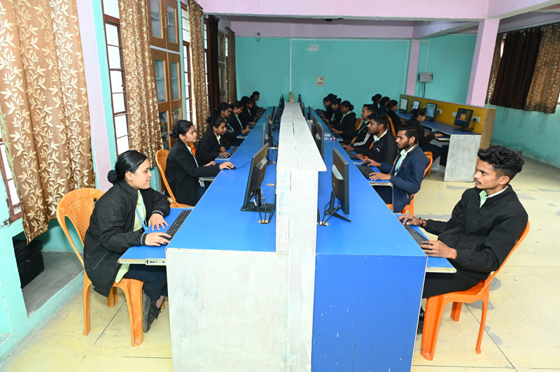 COMPUTER LAB